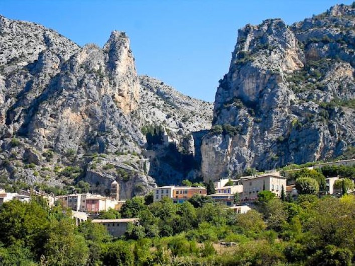 Location de vacances - Gîte à Moustiers-Sainte-Marie - village de Moustiers sainte marie
