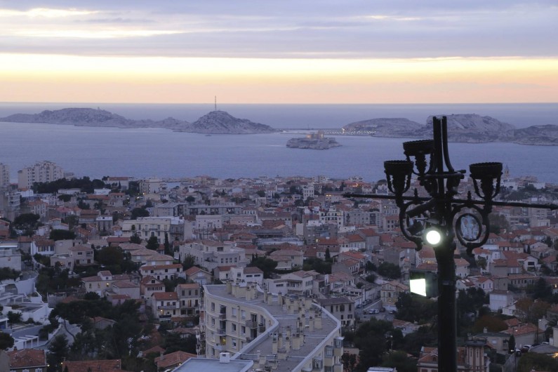 Location de vacances - Villa à Aubagne - l'heure bleue à Marseille