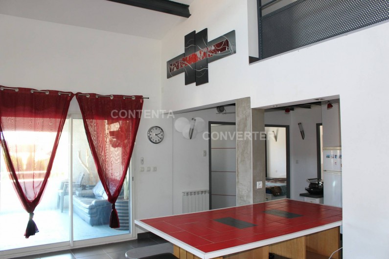 Location de vacances - Villa à Sainte Marie la Mer - accès terrasse chambre et salle d'eau