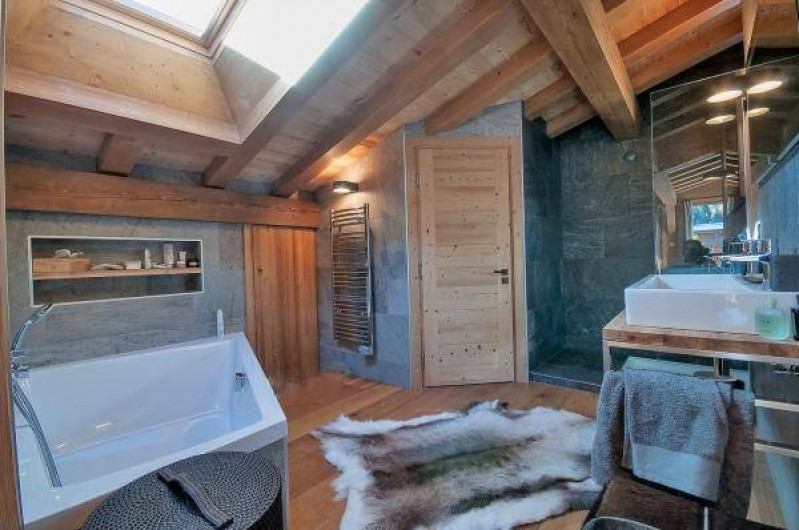 Location de vacances - Chalet à Megève - Master Bedroom bathroom