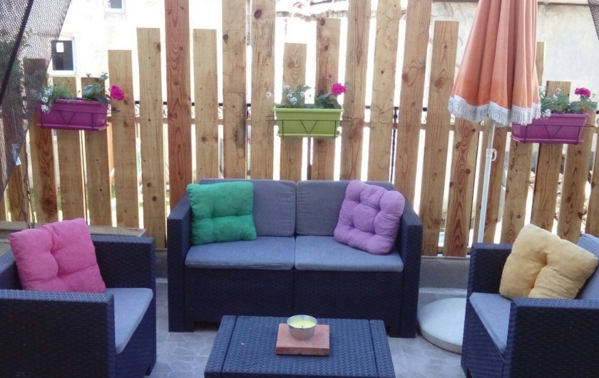 Location de vacances - Appartement à Laignes - Terrasse orientée Sud