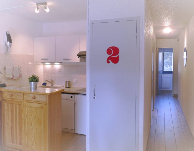 Location de vacances - Appartement à Les Deux Alpes - Cuisine avec four traditionnel