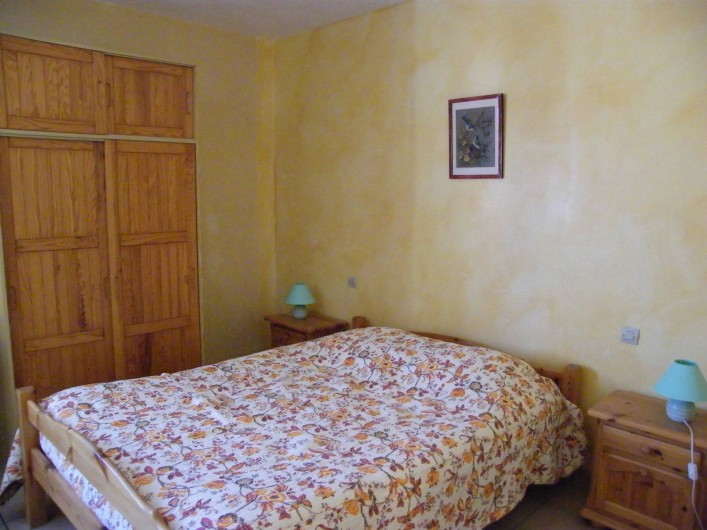 Location de vacances - Gîte à Gargas - Chambre avec lit double