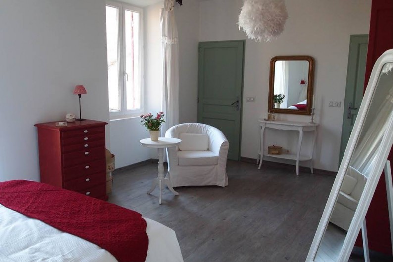 Location de vacances - Chambre d'hôtes à Saint-Saturnin-lès-Avignon - Chambre Cardinale