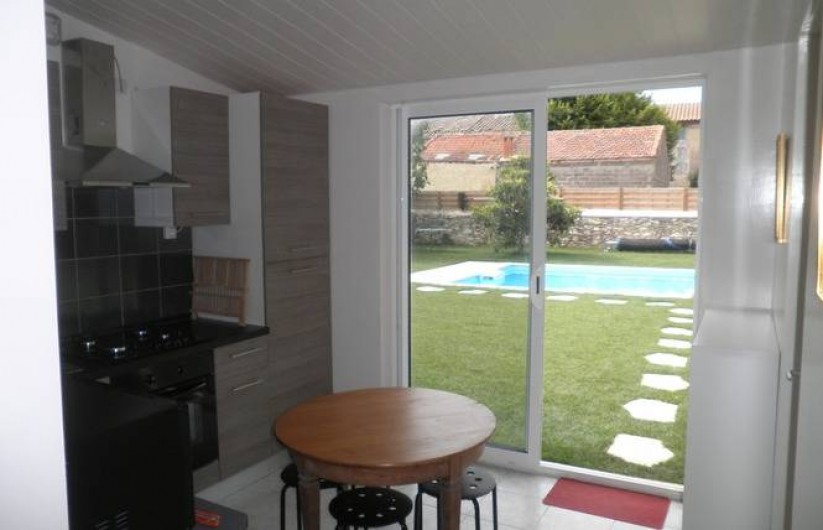 Location de vacances - Appartement à Châteauneuf-de-Gadagne - cuisine RdC