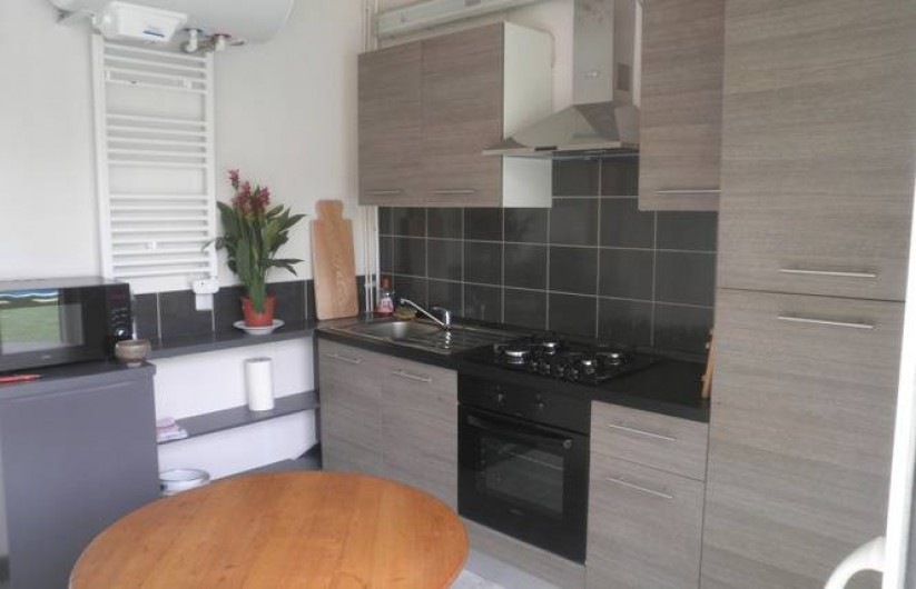 Location de vacances - Appartement à Châteauneuf-de-Gadagne - cuisine RdC
