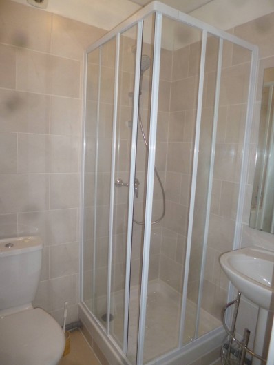 Location de vacances - Appartement à Super Besse - salle de  bains