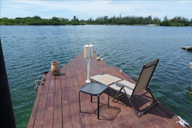 Location de vacances - Villa à Maho - Ponton privé : accueille 3 bateaux