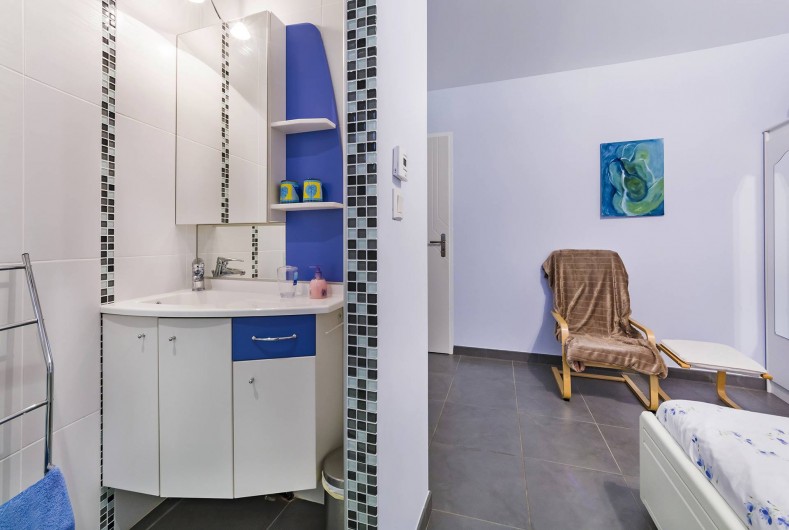 Location de vacances - Gîte à Trausse - Lavabo chambre 1