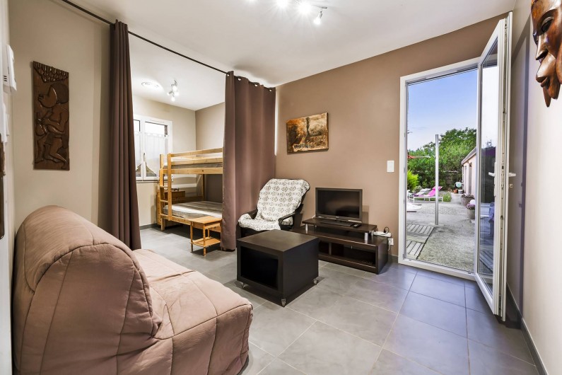 Location de vacances - Gîte à Trausse - Chambre 2 accès piscine