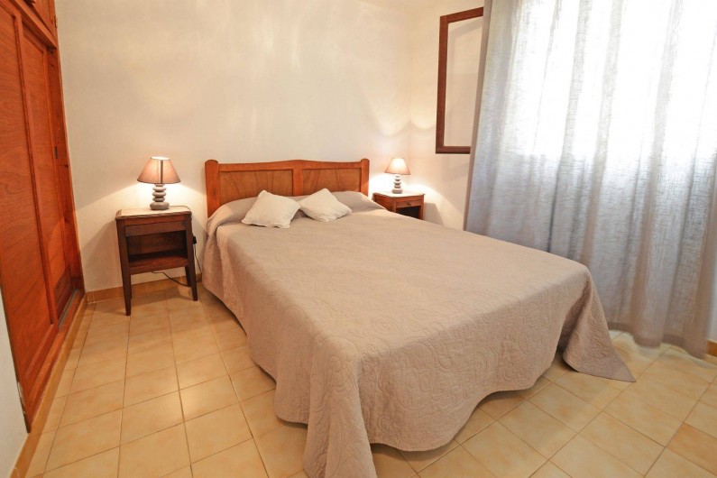 Location de vacances - Villa à Porto-Vecchio - GRANDE CHAMBRE villa 1 ou 2