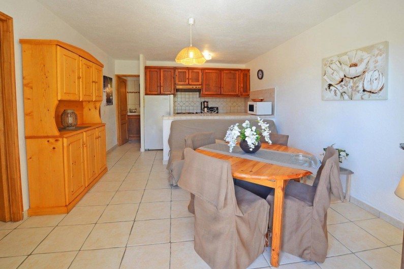 Location de vacances - Villa à Porto-Vecchio - SEJOUR  ET COIN CUISINE villa 1 ou 2