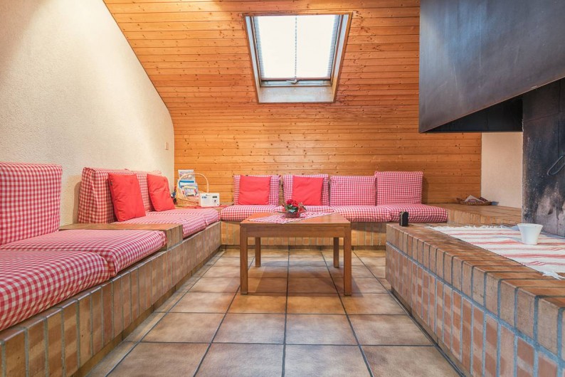 Location de vacances - Appartement à Fieschertal - Le coin avec une cheminéé ouverte Appartement Seppi