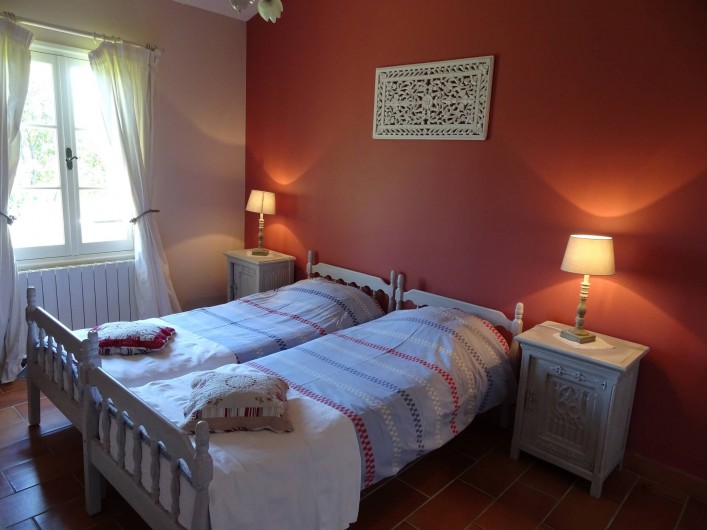 Location de vacances - Mas à Uzès - chambre deux lits simples