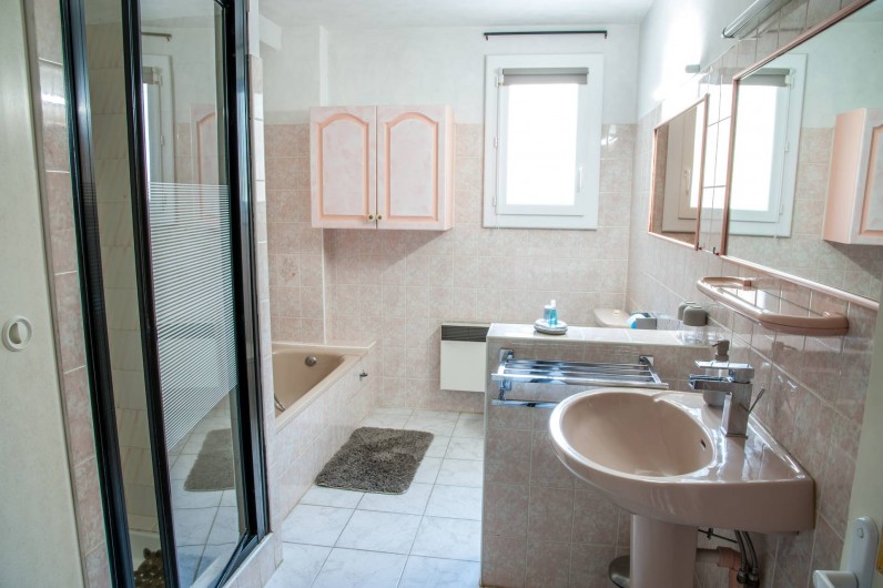 Location de vacances - Gîte à Béziers - Salle de bains Gîte