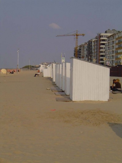 Location de vacances - Appartement à La Panne - 1 cabine de plage inclus (de mai à septembre)
