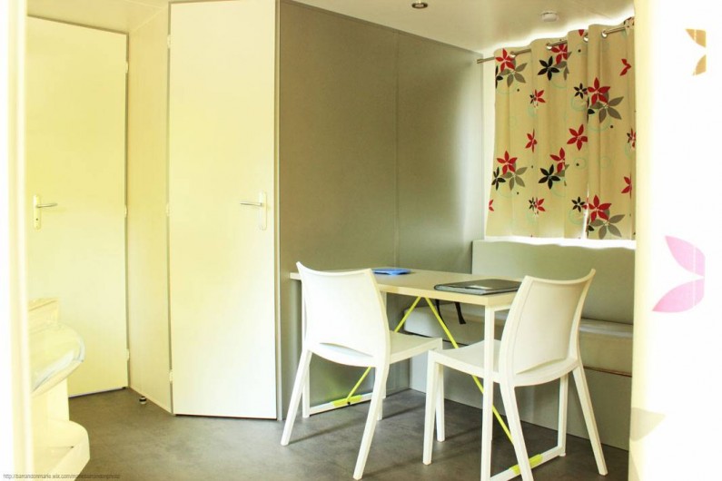 Location de vacances - Camping à Castelbouc - Intérieur mobil home