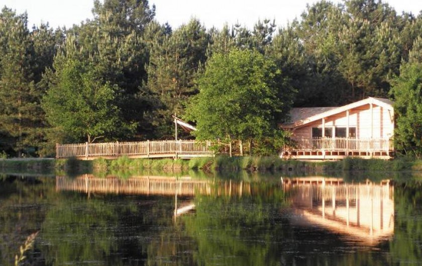 Location de vacances - Cabane dans les arbres à Sainte-Pazanne - La cabane du pêcheur
