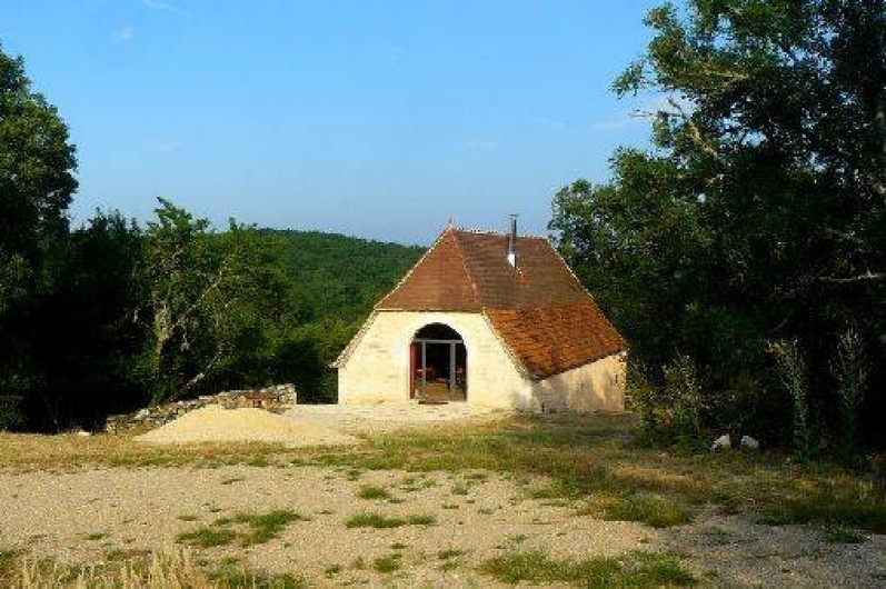 Location de vacances - Gîte à Lentillac-du-Causse - Entrée sur la pièce de vie plein est 