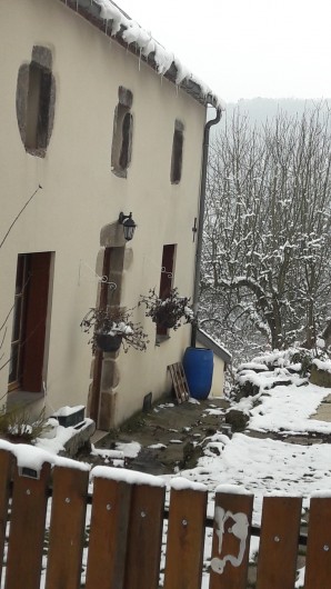 Location de vacances - Gîte à Menat - Gite sous la neige