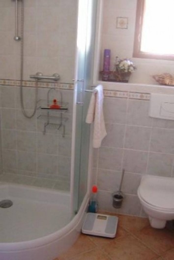 Location de vacances - Appartement à Esparron-de-Verdon - Location N 1   2 salle d'eau avec WC