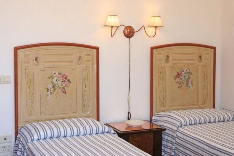 Location de vacances - Villa à San Venanzo - Chambre à coucher