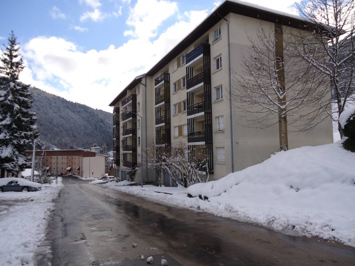 Location de vacances - Appartement à Morez - vue de la residence