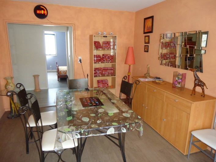Location de vacances - Appartement à Morez - vue de la salle a manger