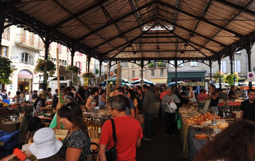 Location de vacances - Gîte à Corn - Marché de Figeac