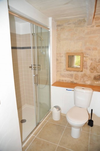 Location de vacances - Gîte à Corn - douche a l'italienne et wc