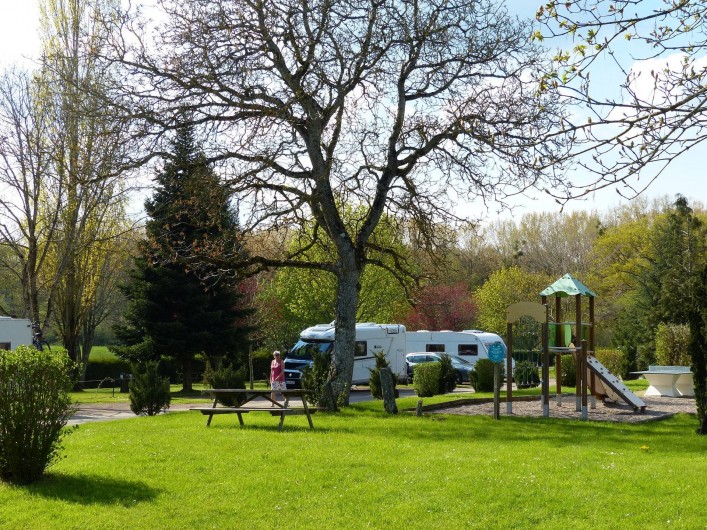Location de vacances - Camping à Langres - Aire de jeux