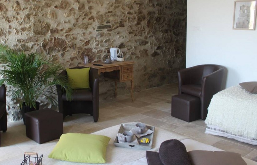 Location de vacances - Chambre d'hôtes à Saint-André-de-la-Marche - Petit salon de la chambre Nature