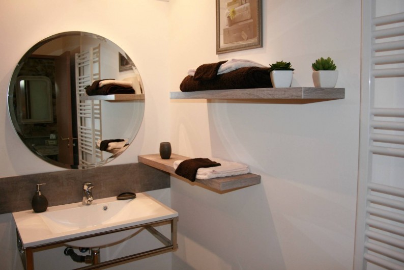 Location de vacances - Chambre d'hôtes à Saint-André-de-la-Marche - Chambre Oiseaux: salle de bain