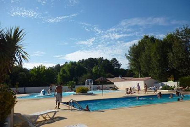 Location de vacances - Camping à Sainte-Eulalie-en-Born - bassin de nage