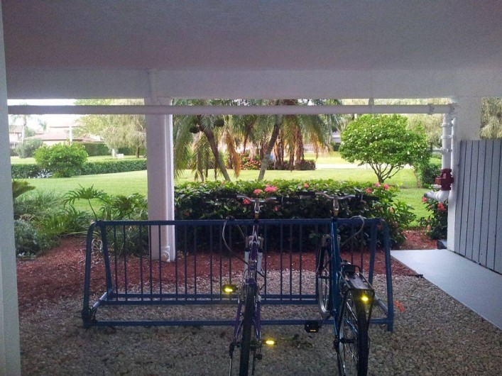 Location de vacances - Appartement à Marco Island - Rack à vélo sous l'immeuble
