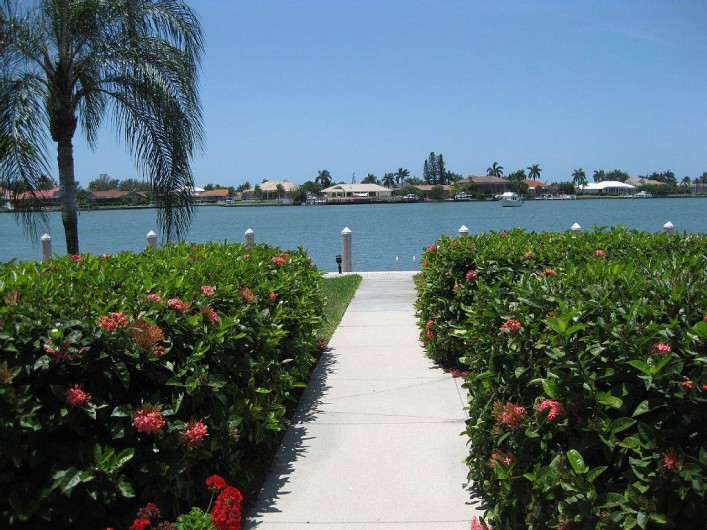 Location de vacances - Appartement à Marco Island - Jardin en avant de la propriété