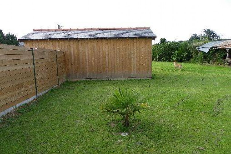 Location de vacances - Gîte à Combourg - cour arrière