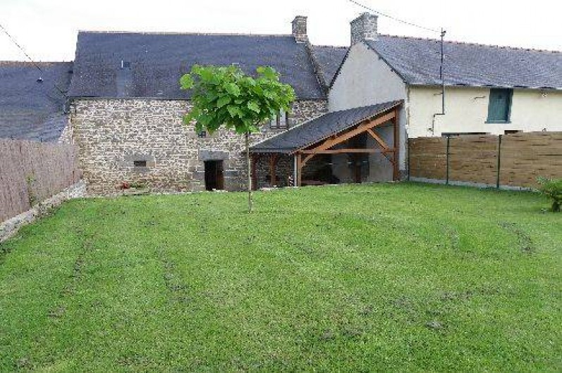 Location de vacances - Gîte à Combourg - cour arrière
