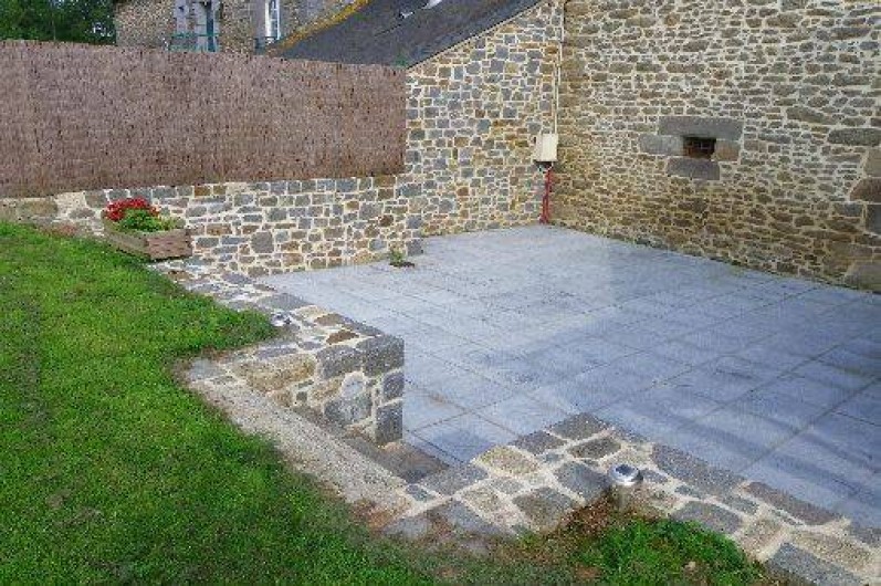 Location de vacances - Gîte à Combourg - terrasse arrière