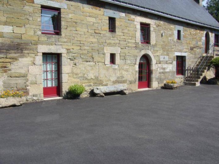 Location de vacances - Maison - Villa à Cléguérec - Façade sud de la maison