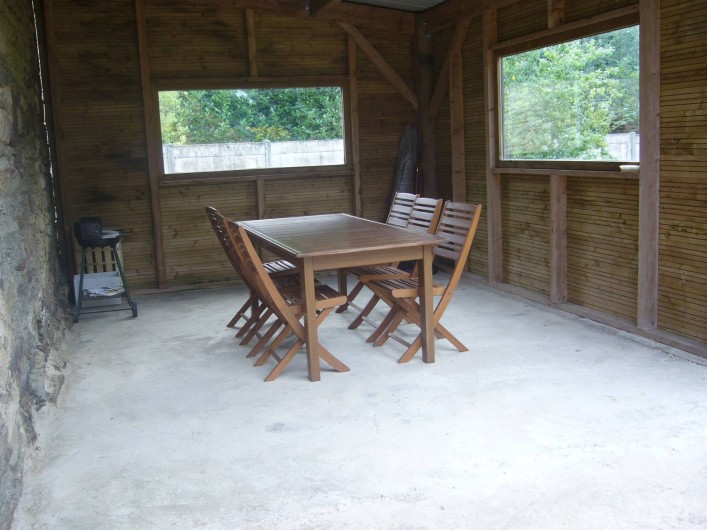 Location de vacances - Maison - Villa à Cléguérec - salon de jardin terrasse couverte  ,ou plein air
