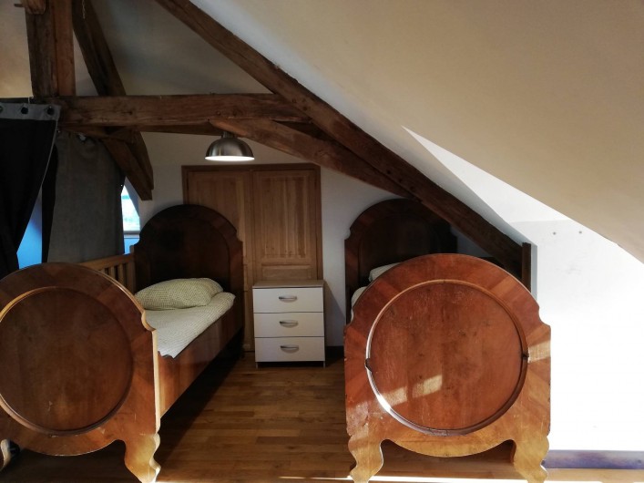 Location de vacances - Gîte à Sury-en-Vaux - Chambre 5 : dortoir avec salle de bain et wc (2ème étage)