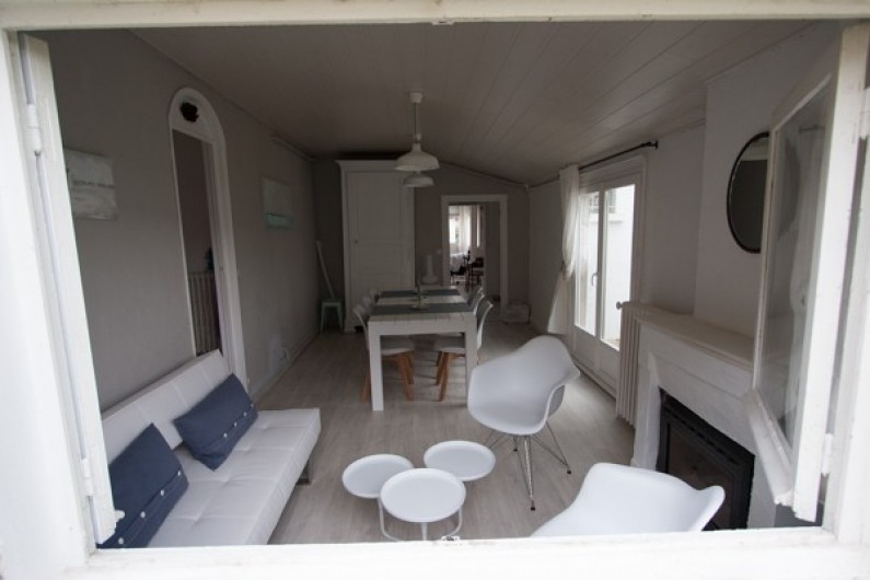 Location de vacances - Villa à La Tremblade - salle à manger avec coin "petit salon"
