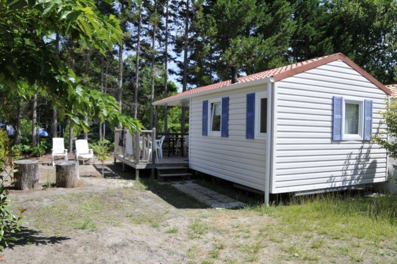 Location de vacances - Bungalow - Mobilhome à Biscarrosse - Mobil home 2 chambres avec terrasse semi-couverte, sur parcelle bien délimitée