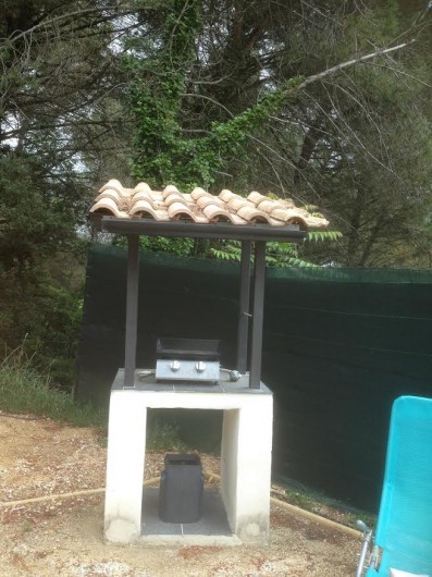 Location de vacances - Gîte à Bagnols-sur-Cèze - plancha