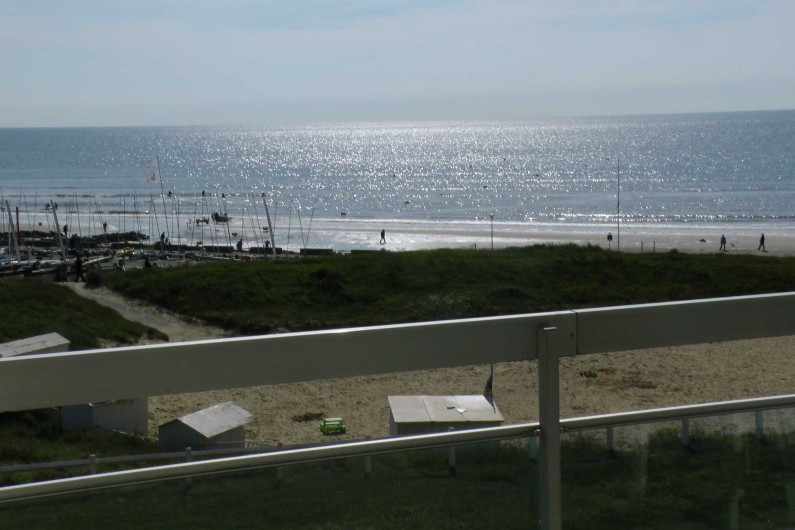 Location de vacances - Studio à Hardelot-Plage - Vue sur mer depuis le balcon. Accès direct à la plage.