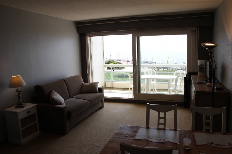 Location de vacances - Studio à Hardelot-Plage - vue de la pièce de vie depuis la cuisine