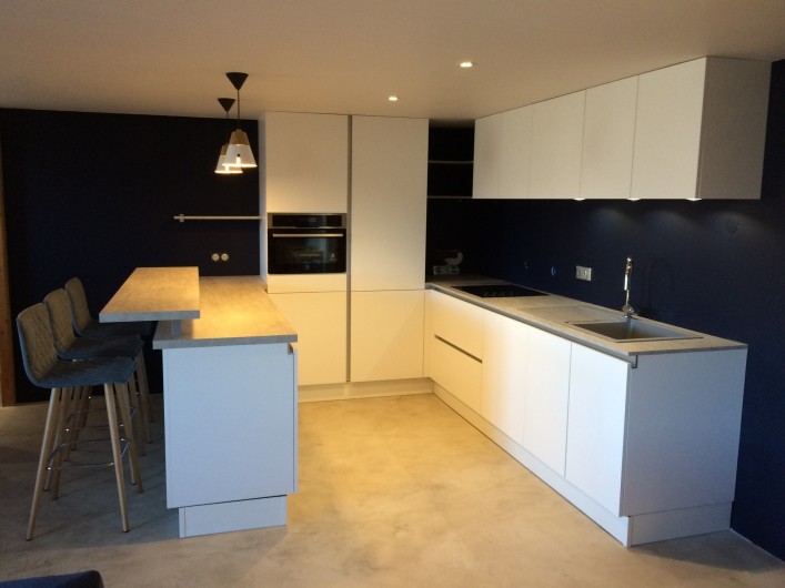 Location de vacances - Appartement à Arc 1800 - La cuisine américaine, qui inclut tout l'électroménager nécessaires