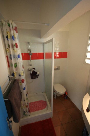 Location de vacances - Appartement à Sainte-Anne - Salle de douche