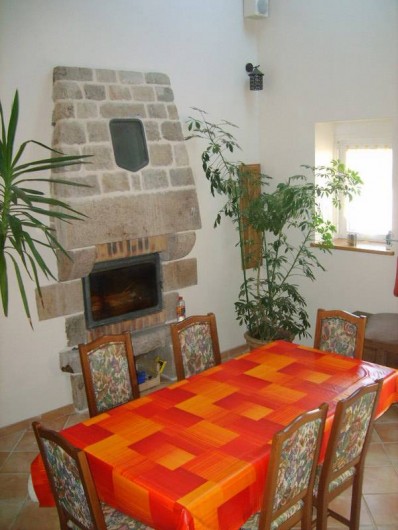 Location de vacances - Gîte à Calanhel - La cheminée , le séjour